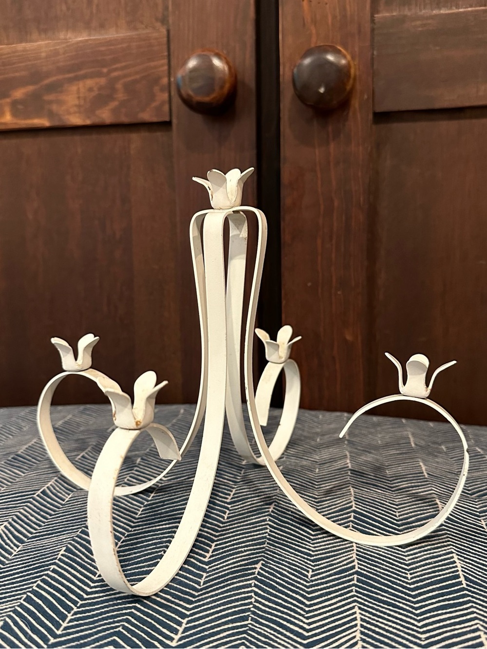 Distressed candle holder • metal • curvy • taper candles